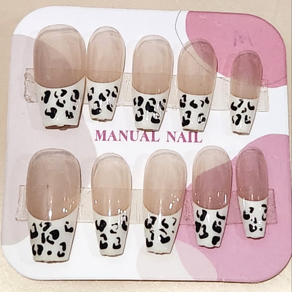 Press on nails